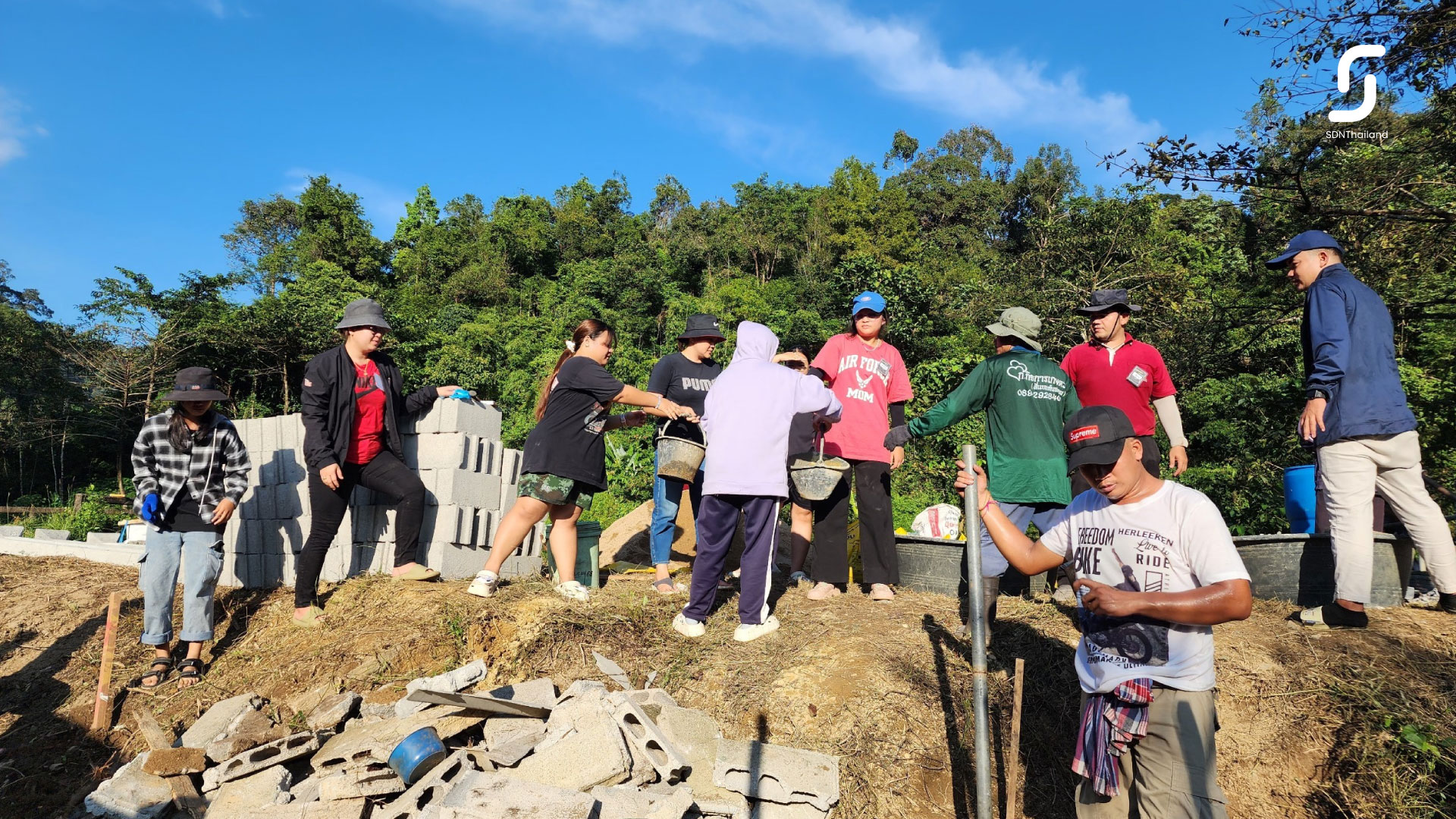 เครือข่ายเยาวชน ออกค่ายอาสา “สร้างห้องน้ำ” ณ ศูนย์บริการนักท่องเที่ยวชุมชนบ้านไทรทอง